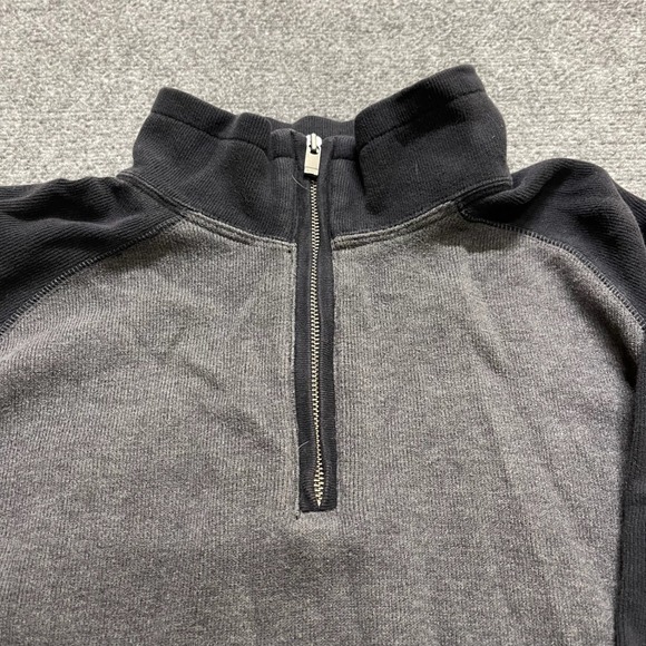 Vintage GAP Men's Black and Gray 1/4 Zip Pullover Sweater - Picture 3 of 8